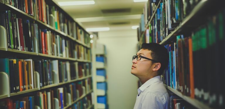 Bagi para calon mahasiswa yang tertarik untuk bergabung dengan UMKT, mereka bisa mengakses informasi lebih lanjut melalui website resmi universitas atau menghubungi pihak universitas langsung. UMKT siap memberikan pendidikan yang berkualitas dan menginspirasi bagi para mahasiswa untuk meraih kesuksesan di masa depan.